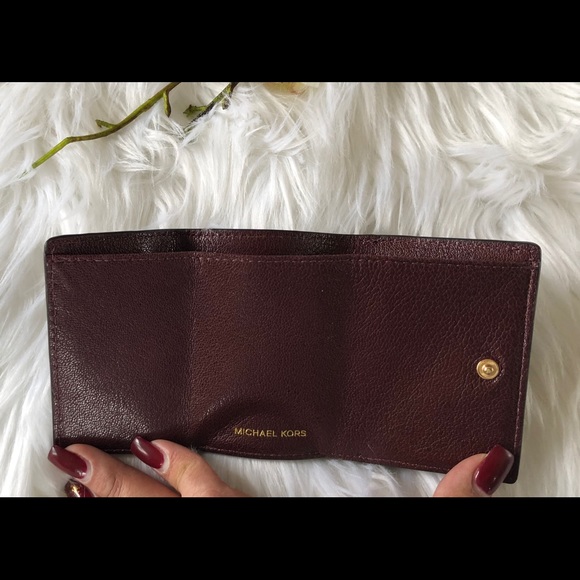 ❌SOLD❌ Michael Kors Small Flap Wallet ✨ - Picture 4 of 8